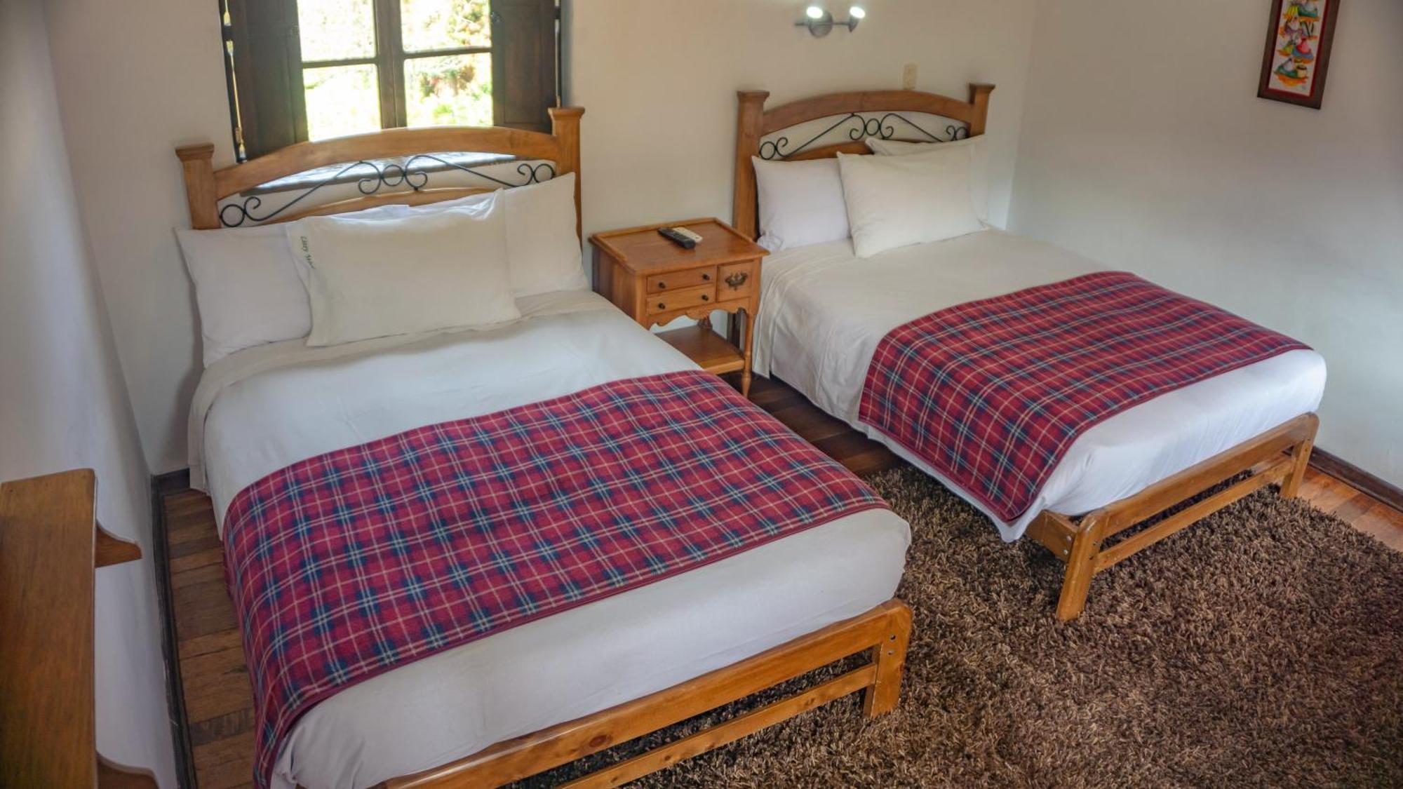 Lizzy Wasi Urubamba Hotel Exterior photo